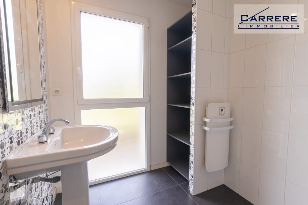 https://www.carrerelimmobilier.com/wp-content/plugins/h2i-annonces-manager/images/no_photo.jpg