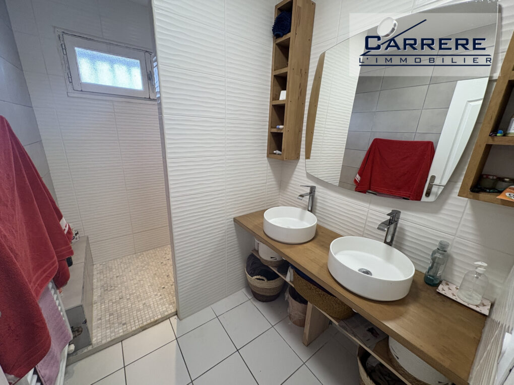 https://www.carrerelimmobilier.com/wp-content/plugins/h2i-annonces-manager/images/no_photo.jpg
