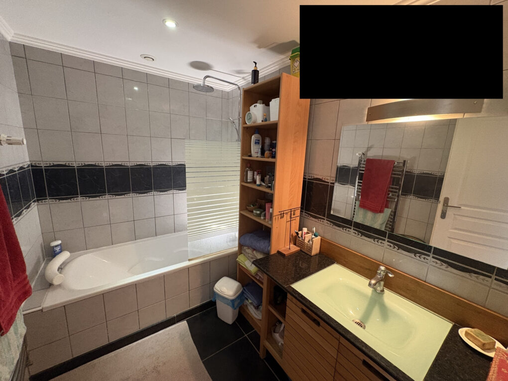 https://www.carrerelimmobilier.com/wp-content/plugins/h2i-annonces-manager/images/no_photo.jpg