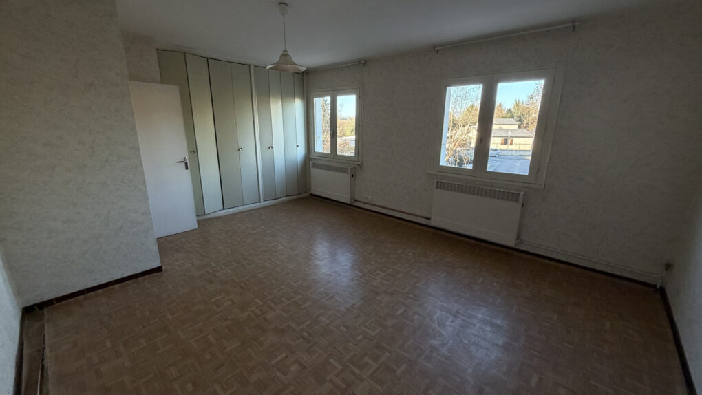 https://www.carrerelimmobilier.com/wp-content/plugins/h2i-annonces-manager/images/no_photo.jpg