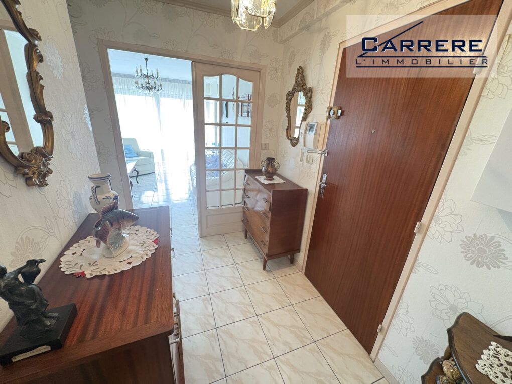 https://www.carrerelimmobilier.com/wp-content/plugins/h2i-annonces-manager/images/no_photo.jpg