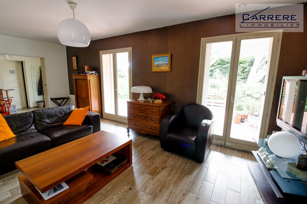 https://www.carrerelimmobilier.com/wp-content/plugins/h2i-annonces-manager/images/no_photo.jpg