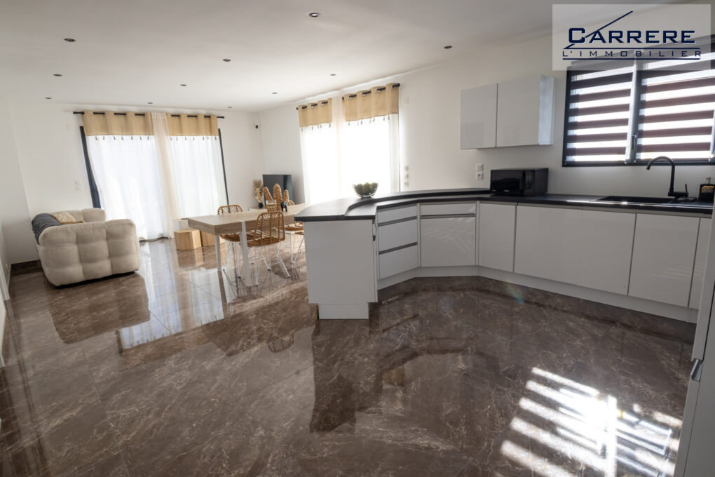 https://www.carrerelimmobilier.com/wp-content/plugins/h2i-annonces-manager/images/no_photo.jpg