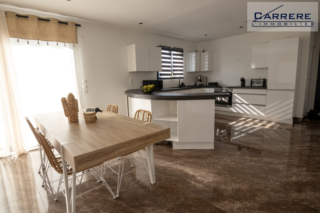 https://www.carrerelimmobilier.com/wp-content/plugins/h2i-annonces-manager/images/no_photo.jpg