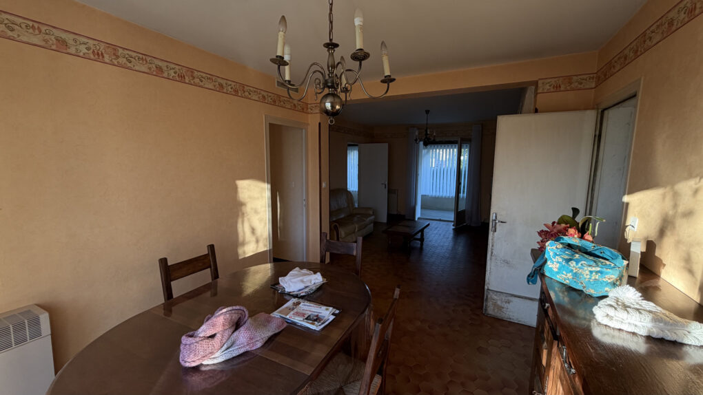 https://www.carrerelimmobilier.com/wp-content/plugins/h2i-annonces-manager/images/no_photo.jpg
