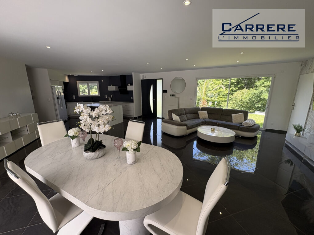 https://www.carrerelimmobilier.com/wp-content/plugins/h2i-annonces-manager/images/no_photo.jpg