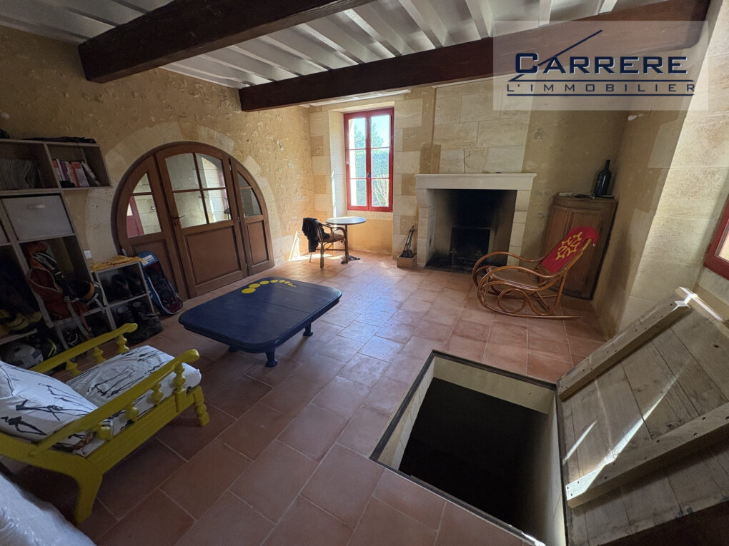 https://www.carrerelimmobilier.com/wp-content/plugins/h2i-annonces-manager/images/no_photo.jpg