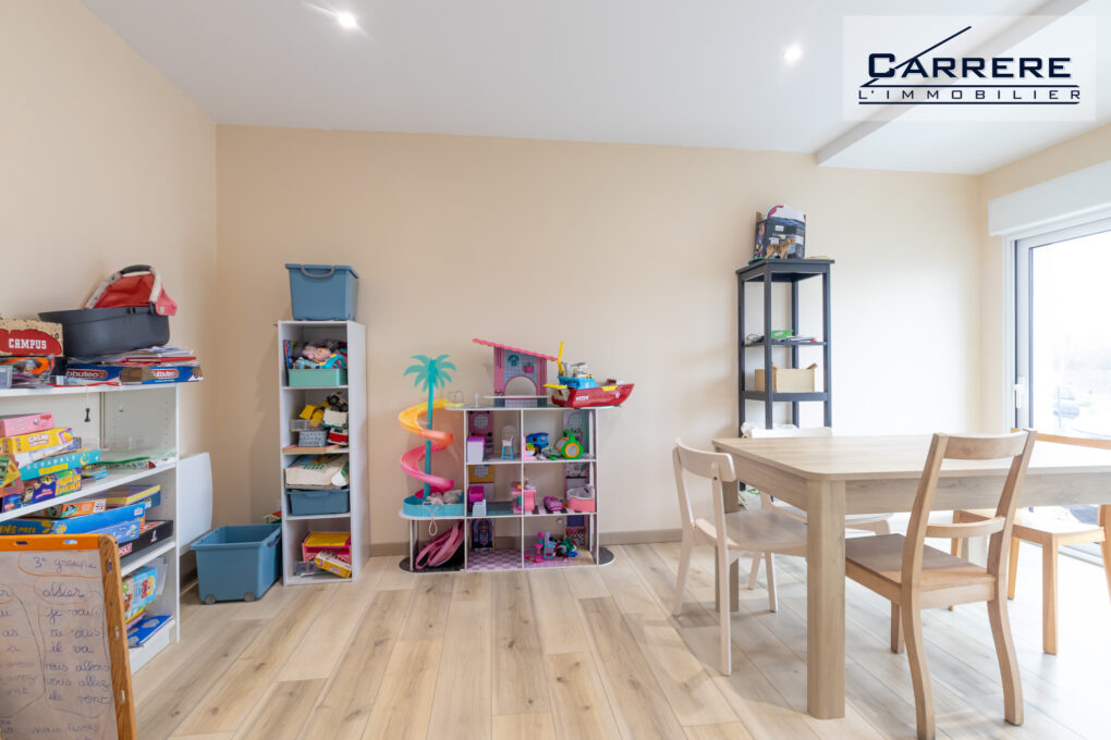 https://www.carrerelimmobilier.com/wp-content/plugins/h2i-annonces-manager/images/no_photo.jpg