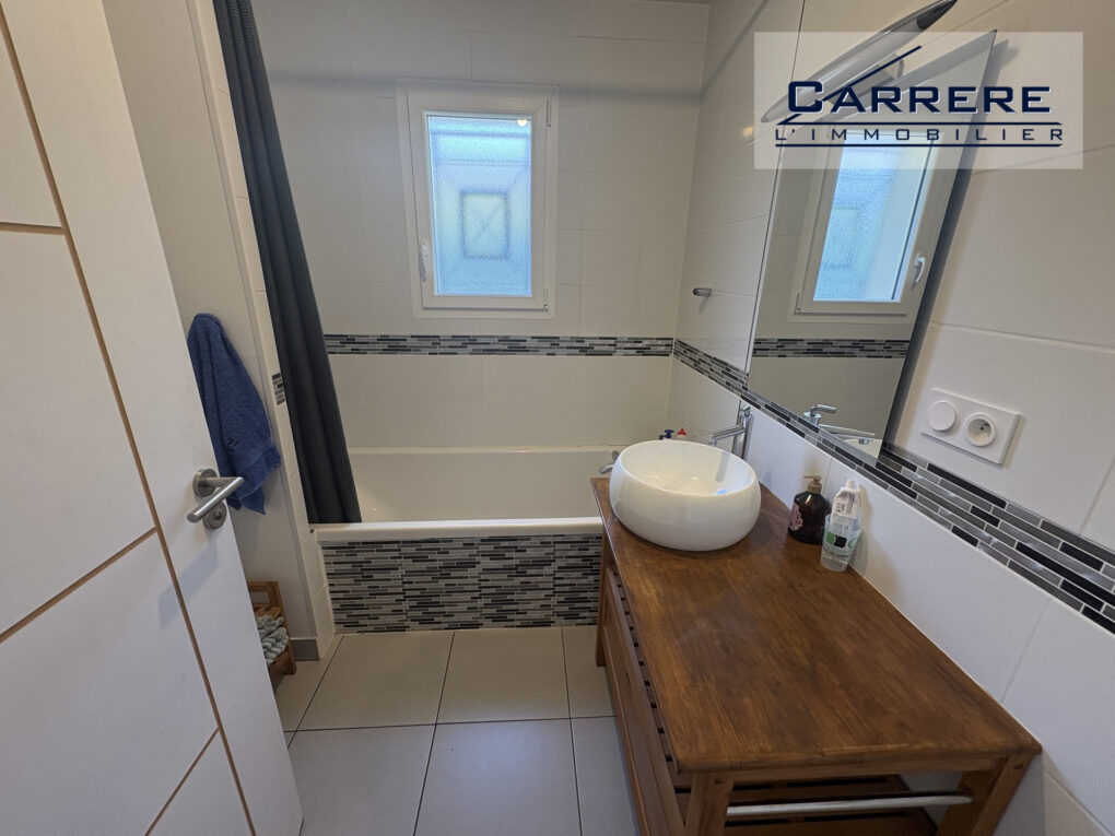 https://www.carrerelimmobilier.com/wp-content/plugins/h2i-annonces-manager/images/no_photo.jpg