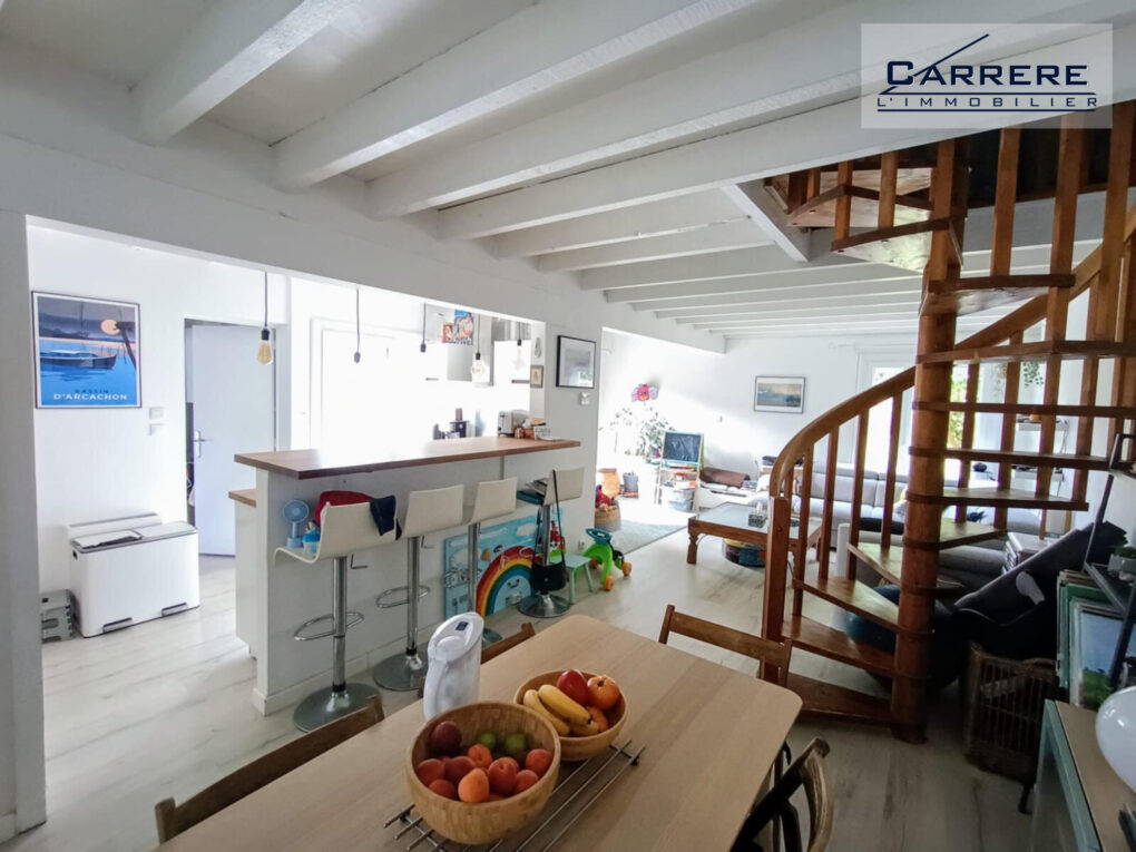 https://www.carrerelimmobilier.com/wp-content/plugins/h2i-annonces-manager/images/no_photo.jpg