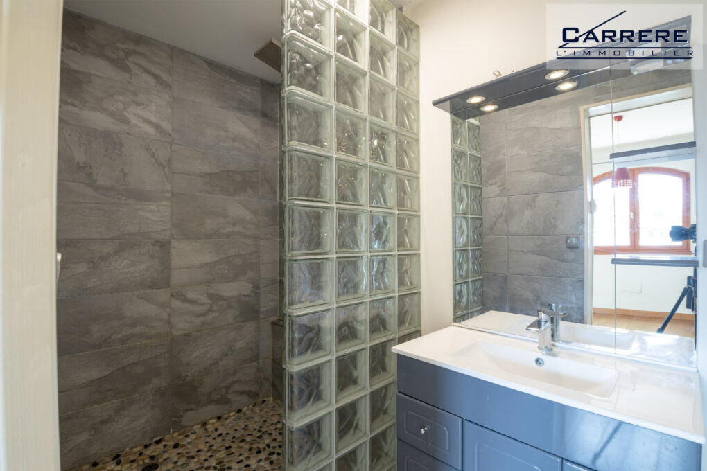 https://www.carrerelimmobilier.com/wp-content/plugins/h2i-annonces-manager/images/no_photo.jpg