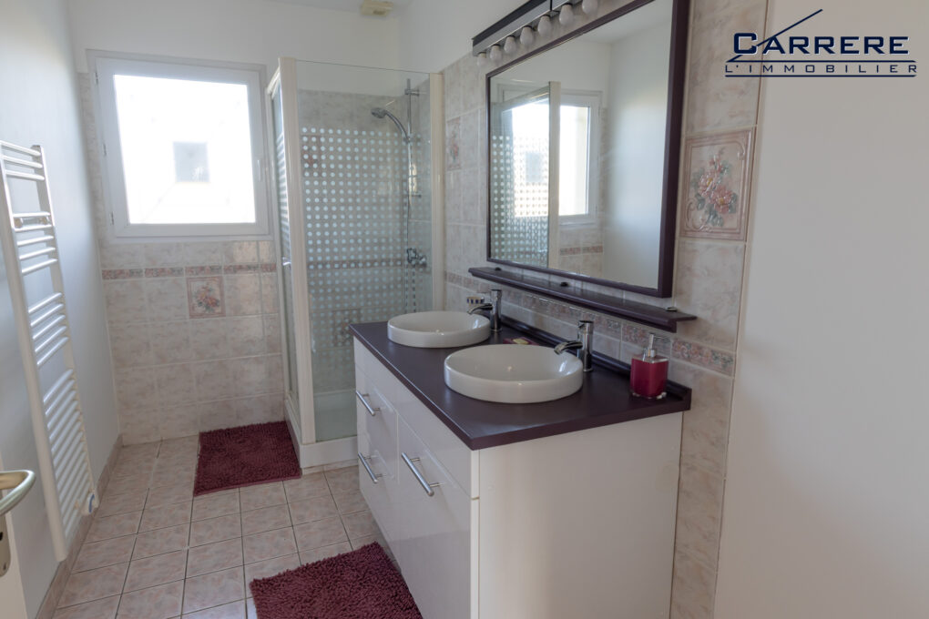 https://www.carrerelimmobilier.com/wp-content/plugins/h2i-annonces-manager/images/no_photo.jpg