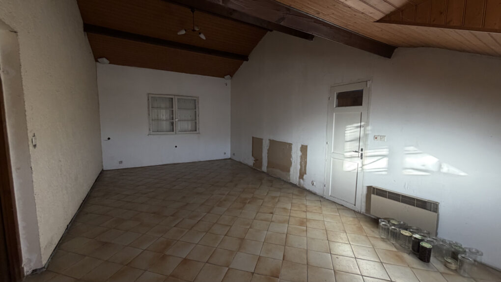 https://www.carrerelimmobilier.com/wp-content/plugins/h2i-annonces-manager/images/no_photo.jpg