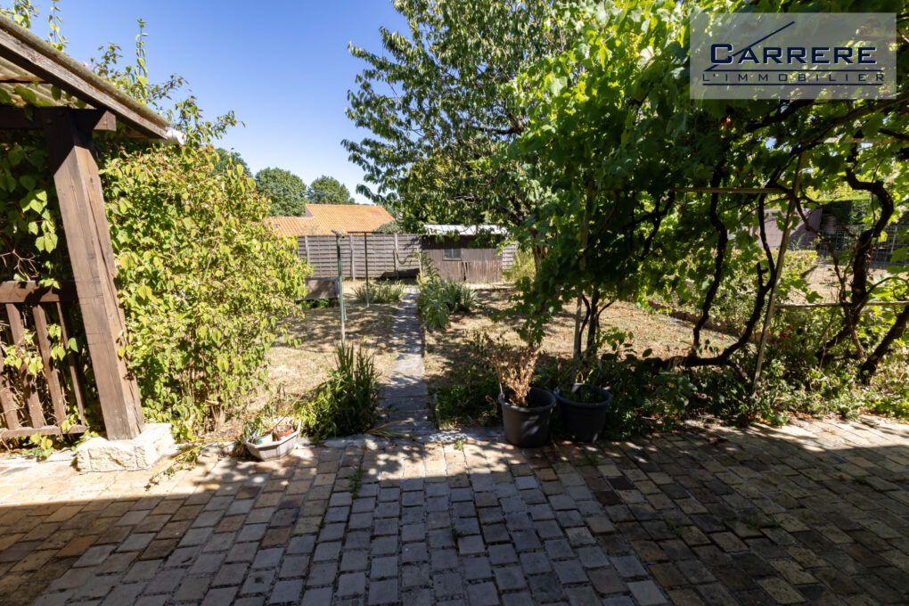 https://www.carrerelimmobilier.com/wp-content/plugins/h2i-annonces-manager/images/no_photo.jpg