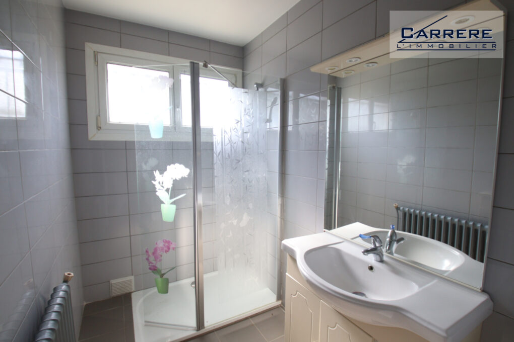 https://www.carrerelimmobilier.com/wp-content/plugins/h2i-annonces-manager/images/no_photo.jpg