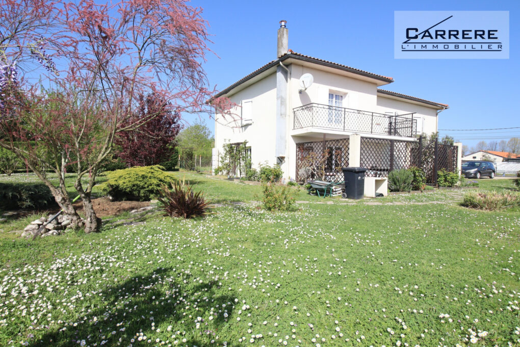 https://www.carrerelimmobilier.com/wp-content/plugins/h2i-annonces-manager/images/no_photo.jpg