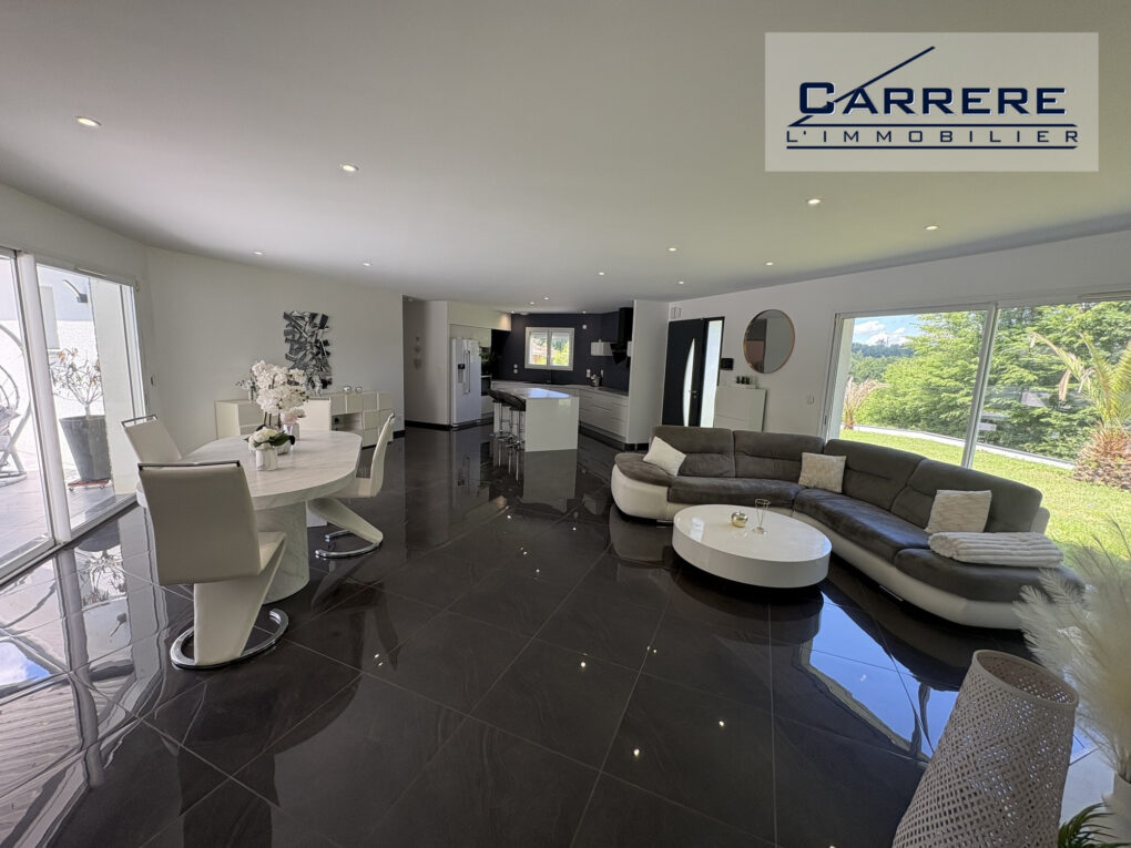 https://www.carrerelimmobilier.com/wp-content/plugins/h2i-annonces-manager/images/no_photo.jpg