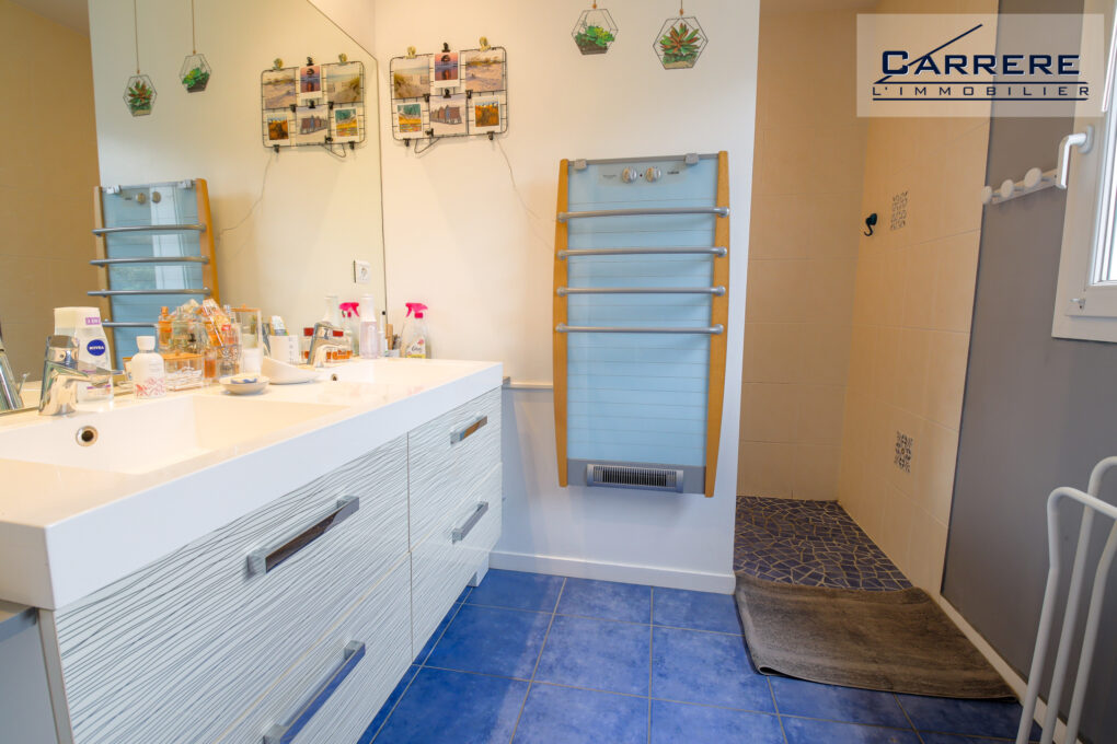 https://www.carrerelimmobilier.com/wp-content/plugins/h2i-annonces-manager/images/no_photo.jpg