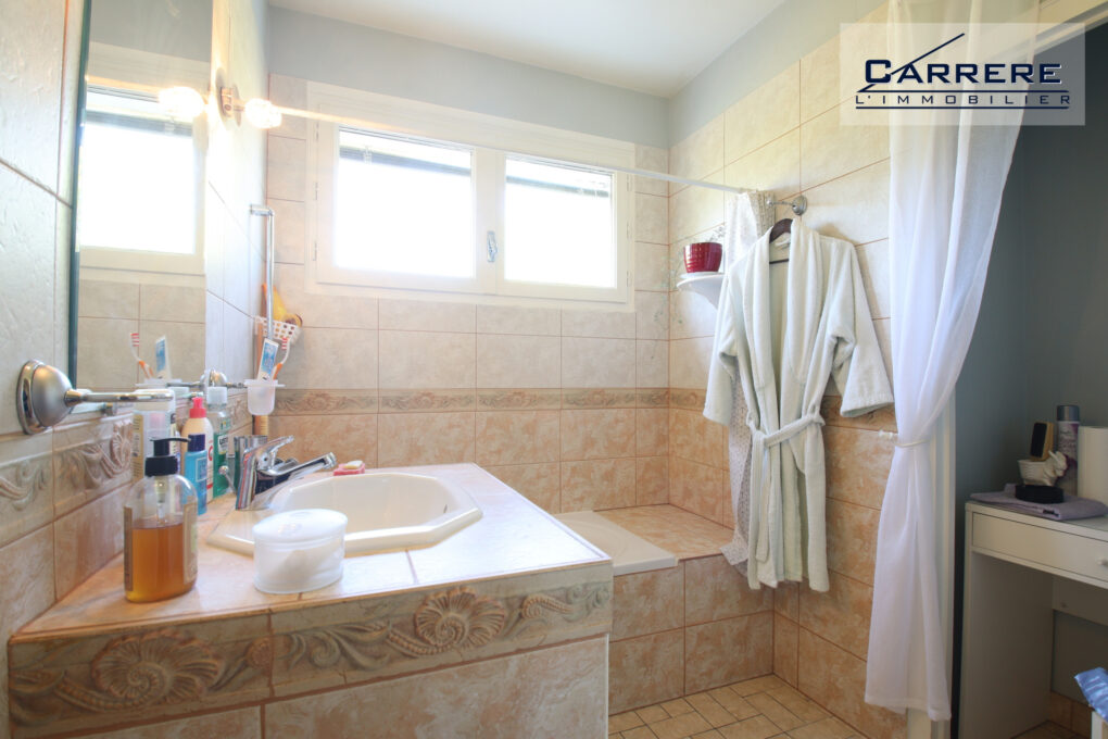https://www.carrerelimmobilier.com/wp-content/plugins/h2i-annonces-manager/images/no_photo.jpg