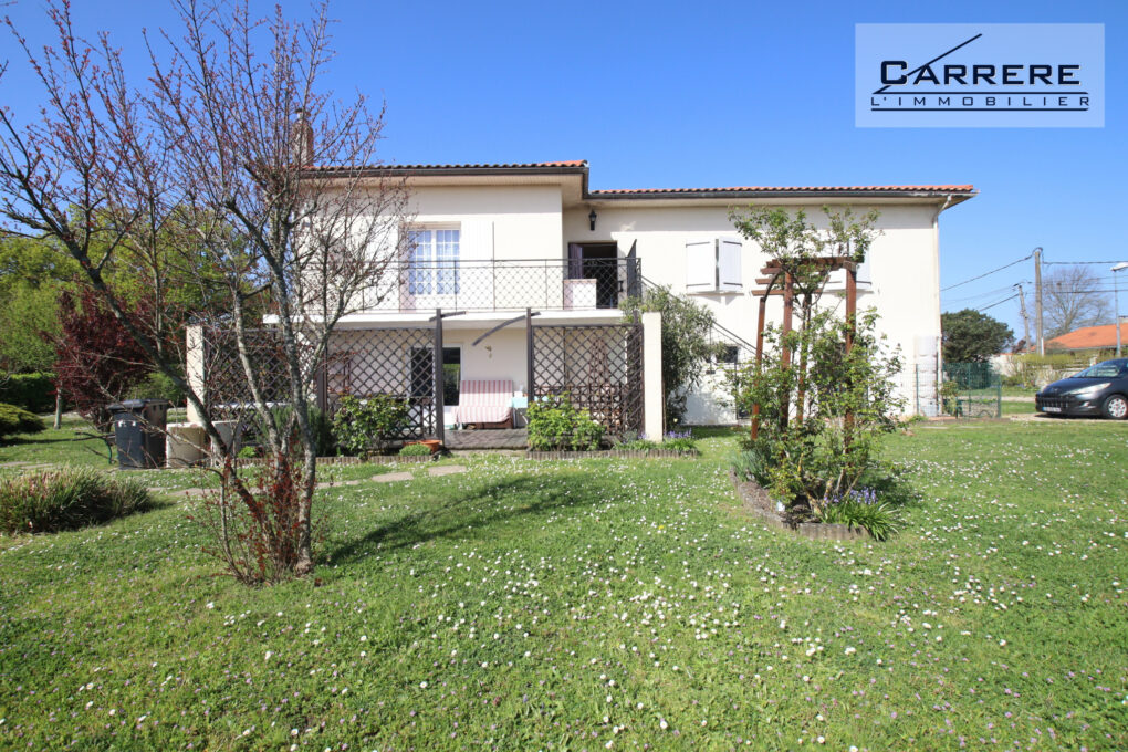 https://www.carrerelimmobilier.com/wp-content/plugins/h2i-annonces-manager/images/no_photo.jpg