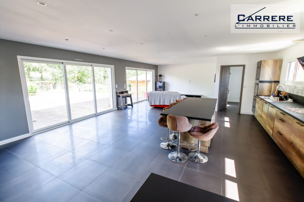 https://www.carrerelimmobilier.com/wp-content/plugins/h2i-annonces-manager/images/no_photo.jpg
