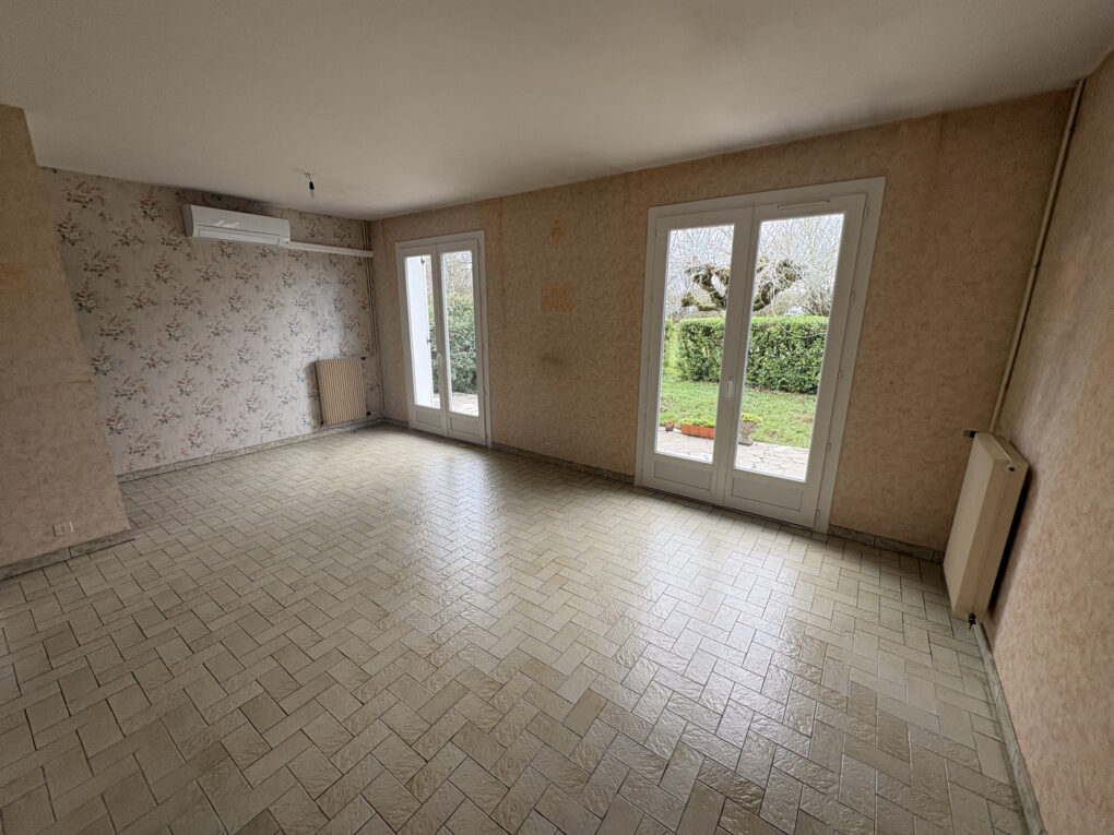https://www.carrerelimmobilier.com/wp-content/plugins/h2i-annonces-manager/images/no_photo.jpg