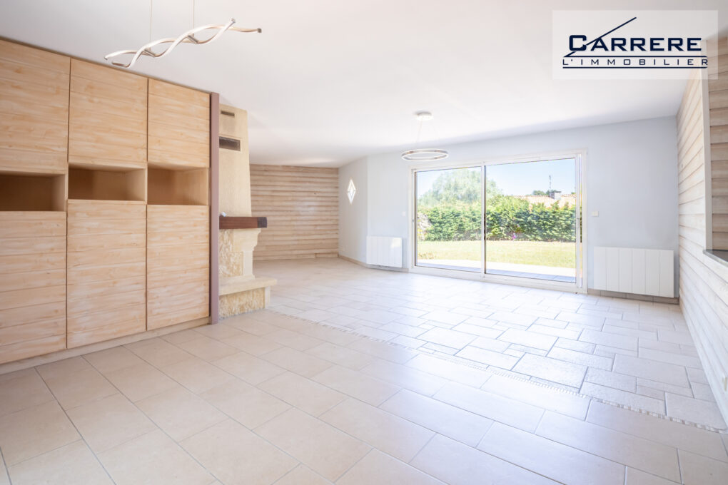 https://www.carrerelimmobilier.com/wp-content/plugins/h2i-annonces-manager/images/no_photo.jpg