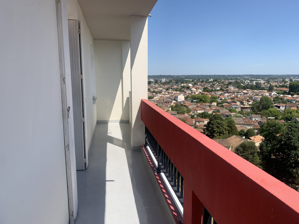 https://www.carrerelimmobilier.com/wp-content/plugins/h2i-annonces-manager/images/no_photo.jpg